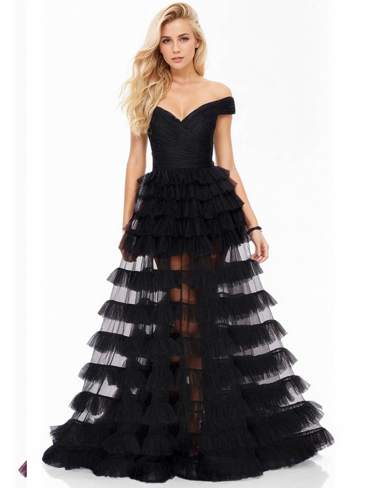 Elegant off-shoulder corseted tulle princess black ball gown, perfect for photoshoots